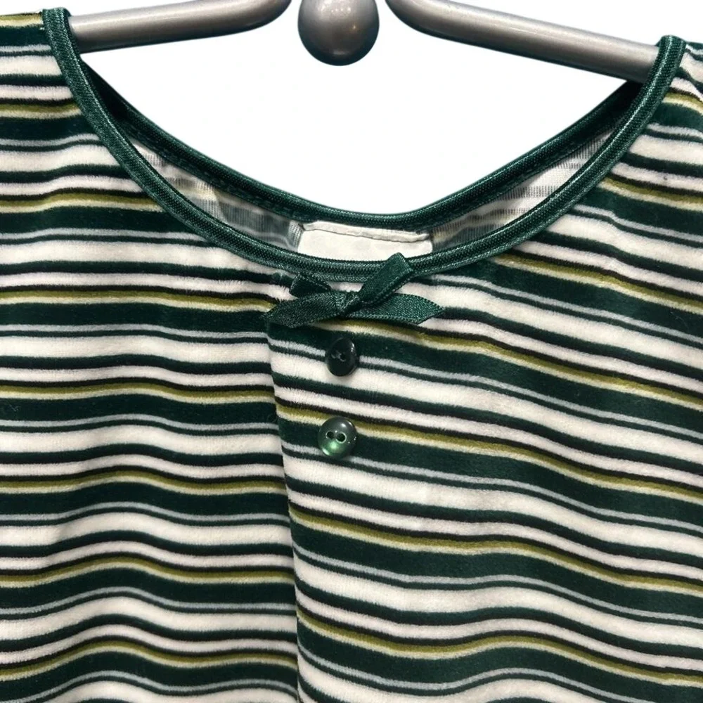 YOUTH/JUNIORS Y2K VELVET GREEN STRIPED BABY‎ TEE SIZE 12/14 OR ADULT XS